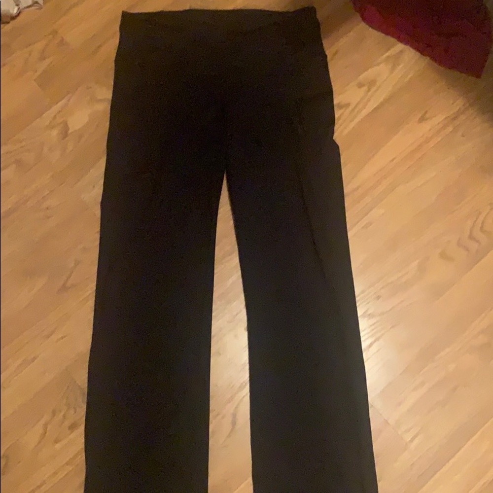 Woman’s under armor pants